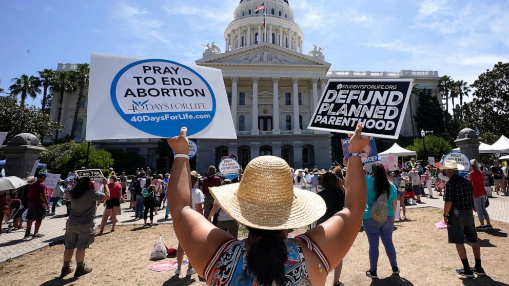 Les électeurs californiens vont peser le droit constitutionnel à l’avortement