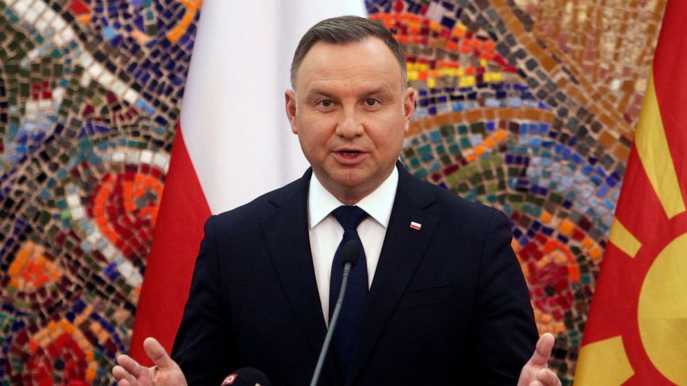Poland's president tests positive for COVID for 2nd time