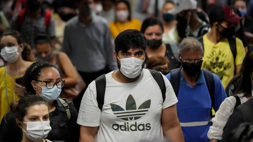 Brasil colocará em quarentena visitantes de companhias aéreas não vacinados