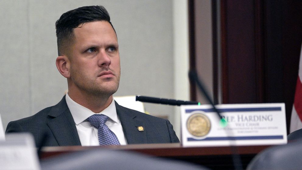 Le législateur de Floride “Don’t Say Gay” inculpé de fraude
