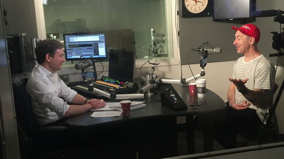 Alan Cumming sat down with ABC News Dan Harris for his "10% Happier" podcast.