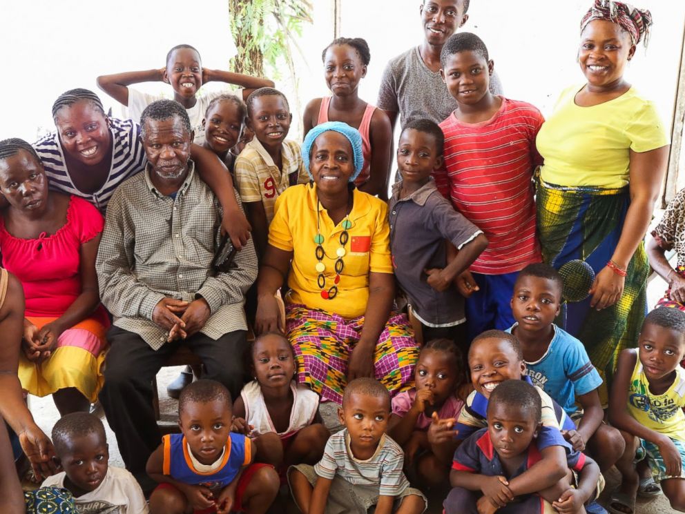 PHOTO: Beatrice Yardolo poses for a family photo after she was released from an Ebola treatment unit in Monrovia, Liberia on March 5, 2015.