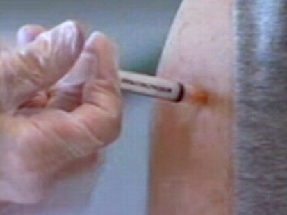 VIDEO: Julie Bowen raises awareness about influenza vaccinations.