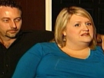 VIDEO: Woman gets pregant with two babies, not twins