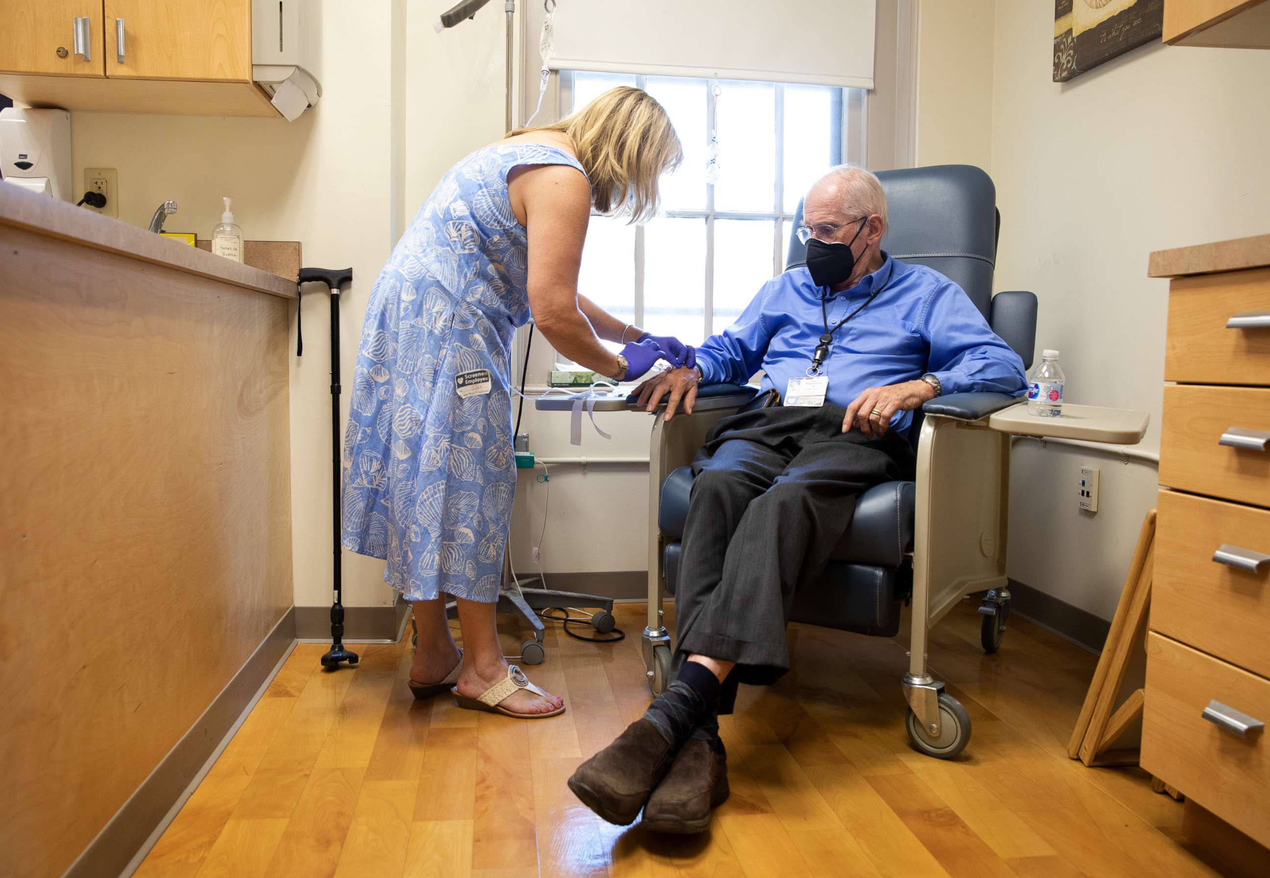 PHOTO: Study participant Henry Magendantz gets an infusion of the experimental Alzheimer's drug aducanumab at Butler Hospital in Providence, R.I., May 27, 2021.