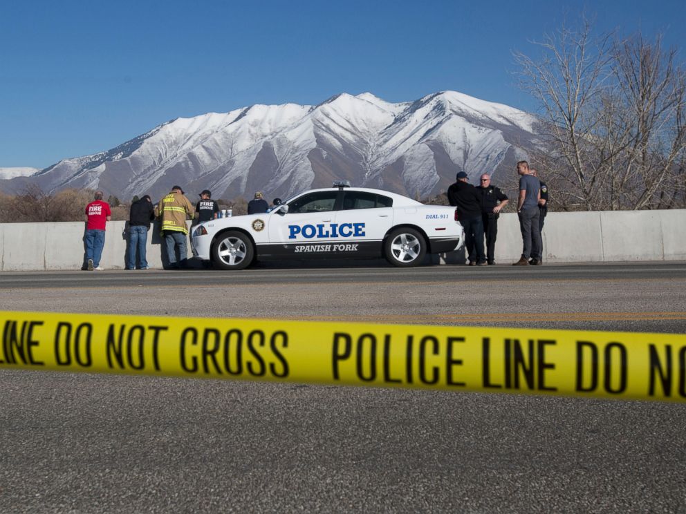 PHOTO: In this March 7, 2015 photo, officials respond to a report of car in the Spanish Fork River in Spanish Fork, Utah. An 18-month-old girl survived.