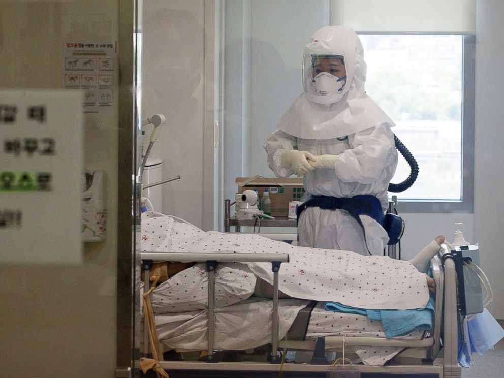 PHOTO: A health care worker wearing protective gear as a precaution against the MERS virus tends a MERS patient inside an isolation ward at Seoul Medical Center in Seoul, South Korea, June 10, 2015.