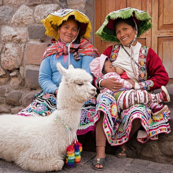 Stunning portraits celebrate breastfeeding mothers around the globe ...