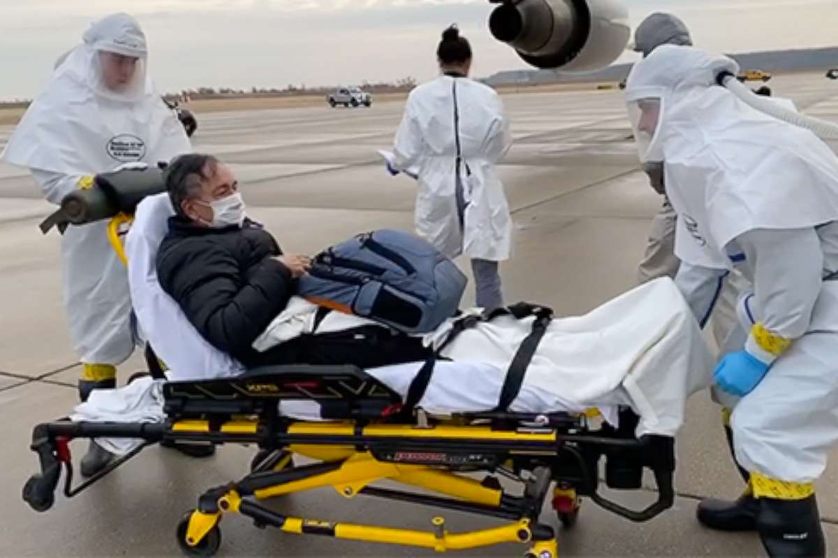 PHOTO:U.S. citizen Carl Goldman, 66, of Santa Clarita, Calif., arrives at Eppley Airfield Airport in Omaha, Neb., Feb. 17, 2020.