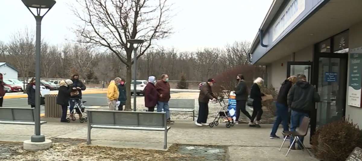 County apologizes for seniors having to wait outside in cold for COVID ...