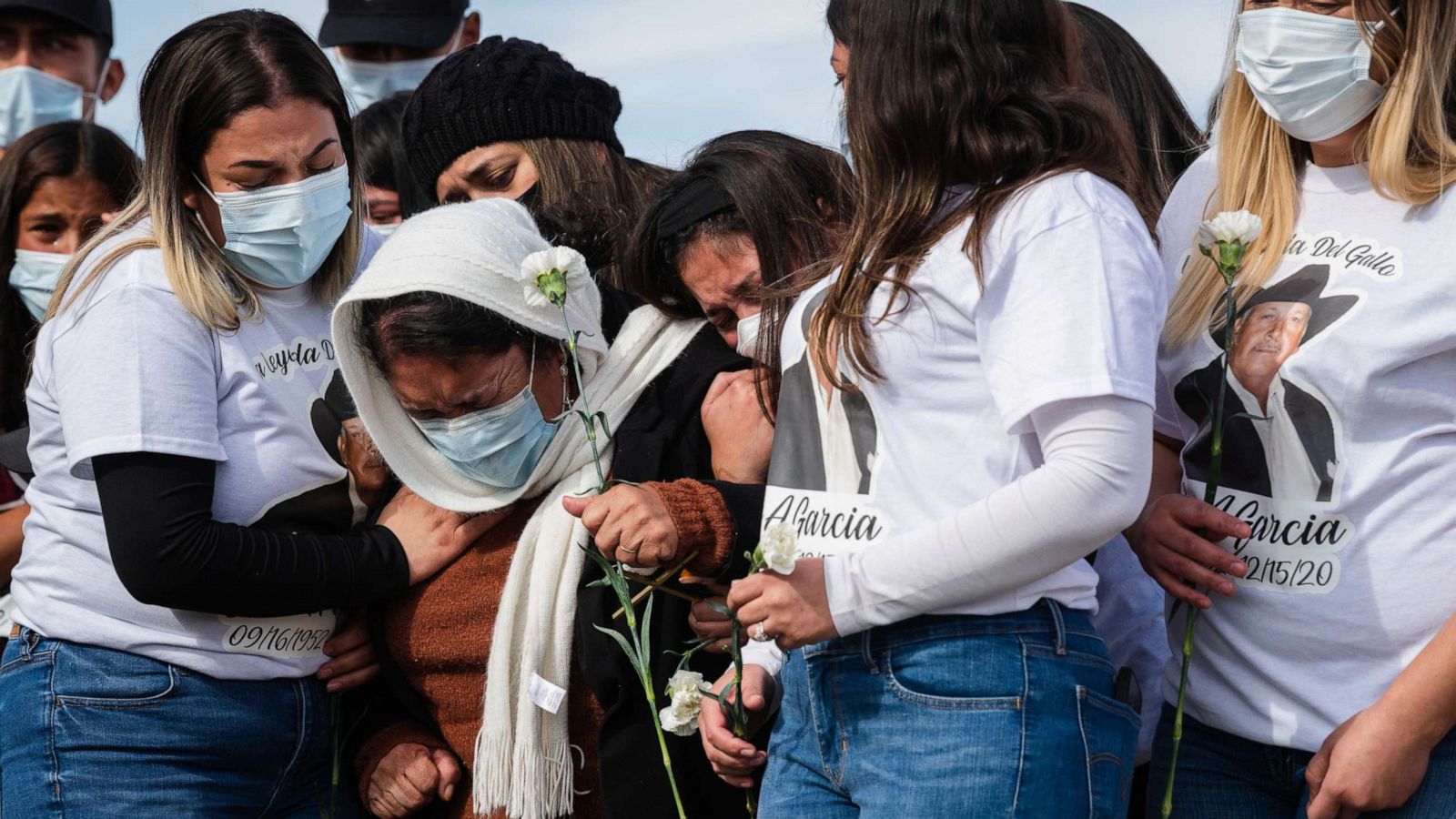 US COVID-19 death toll reaches grim milestone - Good Morning America