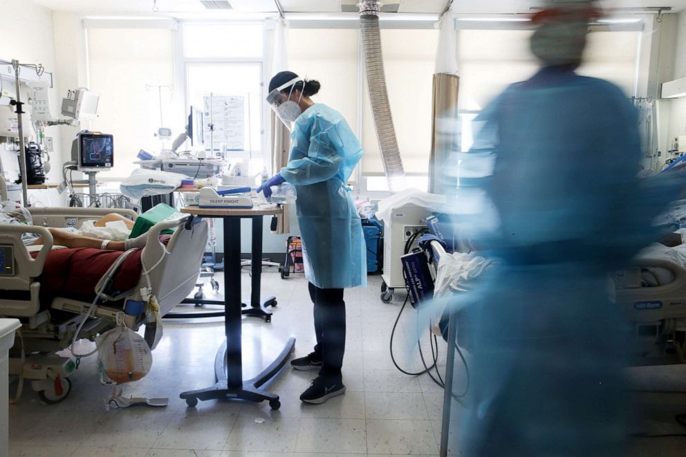 PHOTO: COVID-19 patients are cared for in a makeshift ICU in Torrence, Calif.. Jan. 21, 2021.