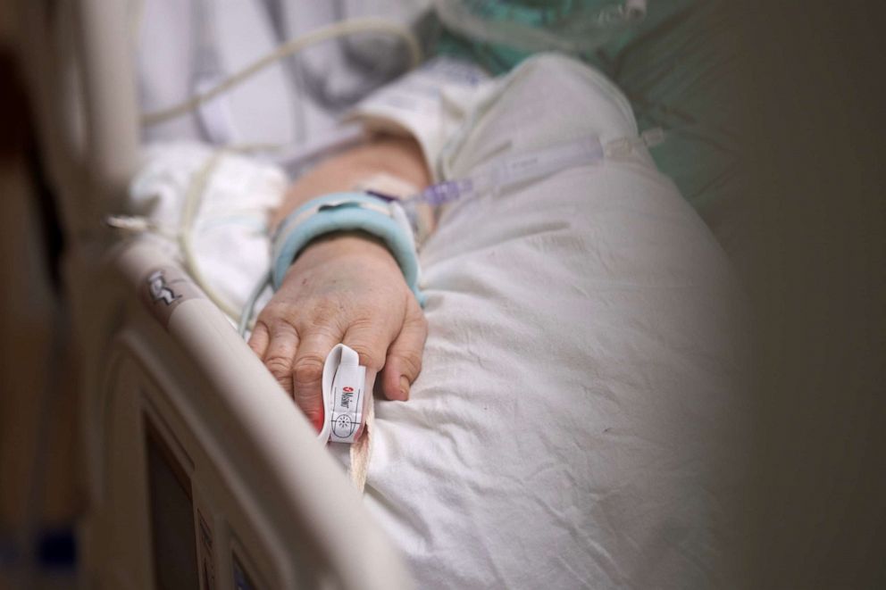 PHOTO: A Covid-19 patient on the Intensive Care Unit (ICU) floor at Hartford Hospital in Hartford, Connecticut, Jan. 31, 2022.