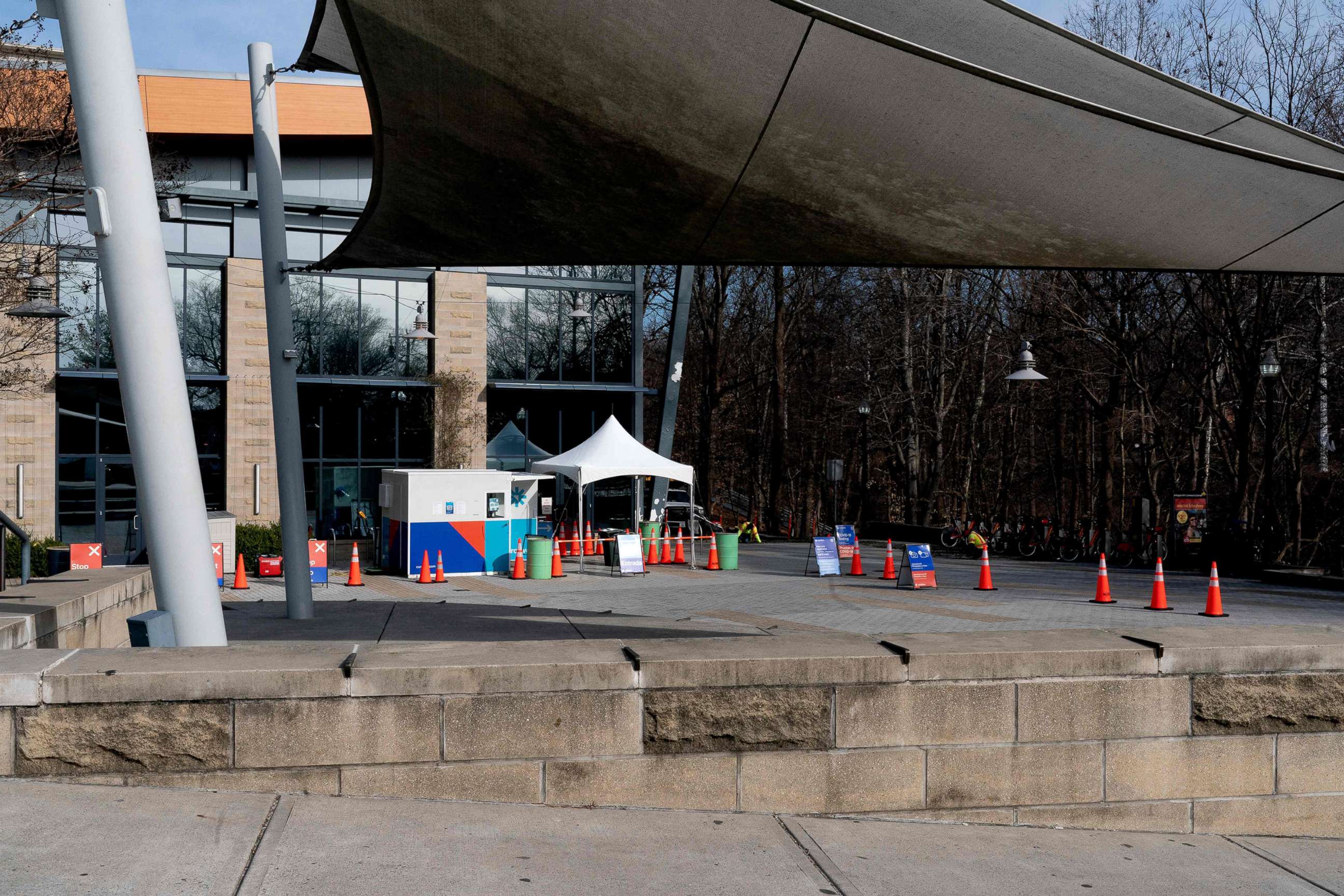 PHOTO: A nearly empty Covid-19 testing location is seen in Arlington, Va., on March 16, 2022.