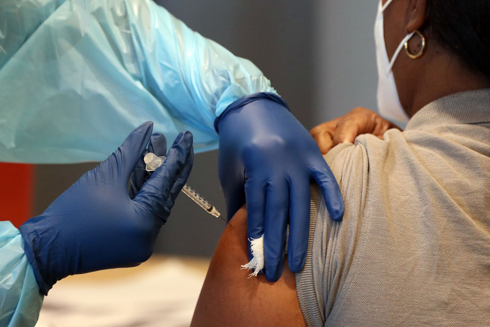 PHOTO: A woman receives the COVID-19 vaccine in Florida on April 19, 2022.