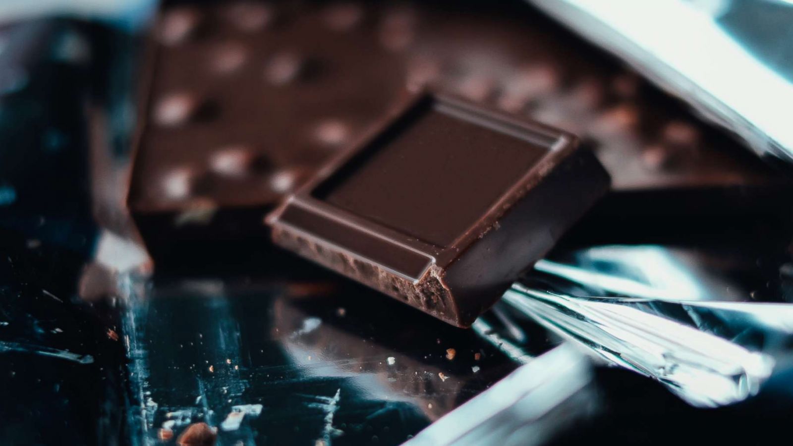 PHOTO: Dark chocolate bar.