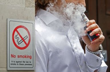 US officials call teen vaping 'epidemic,' weigh flavor ban