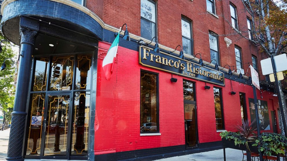 PHOTO: Franco's Ristorante in Chicago sits empty during the coronavirus pandemic.