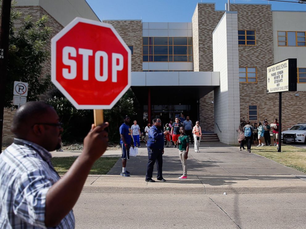 PHOTO: Students are dismissed from Sam Tasby Middle School on Oct. 1, 2014 in Dallas, Texas.