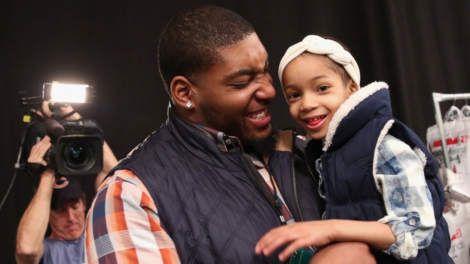 Devon Still says daughter Leah is cancer-free - CBS News