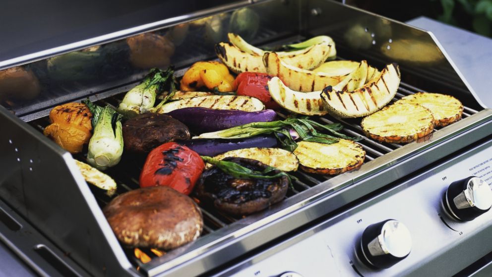 Grilling vegetables can help with healthy summer eating. 