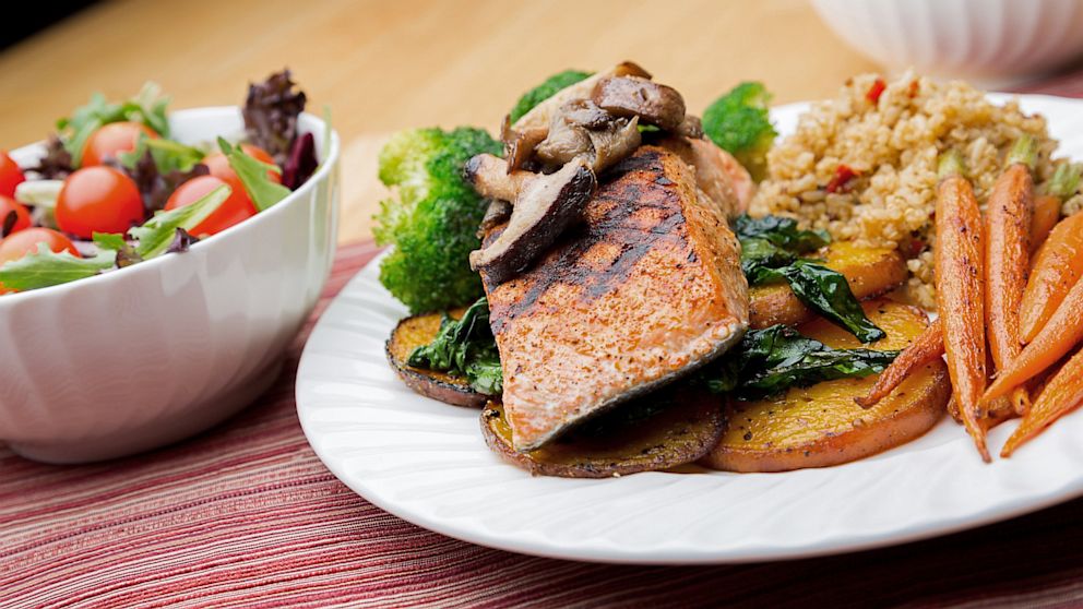 Grilled salmon with mushrooms, spinach, organic beets with a salad of arugula, tomatoes and broccoli. All  of these are considered nutritious super foods. A healthy diet can cut your risk of pancreatic cancer by 15 percent.