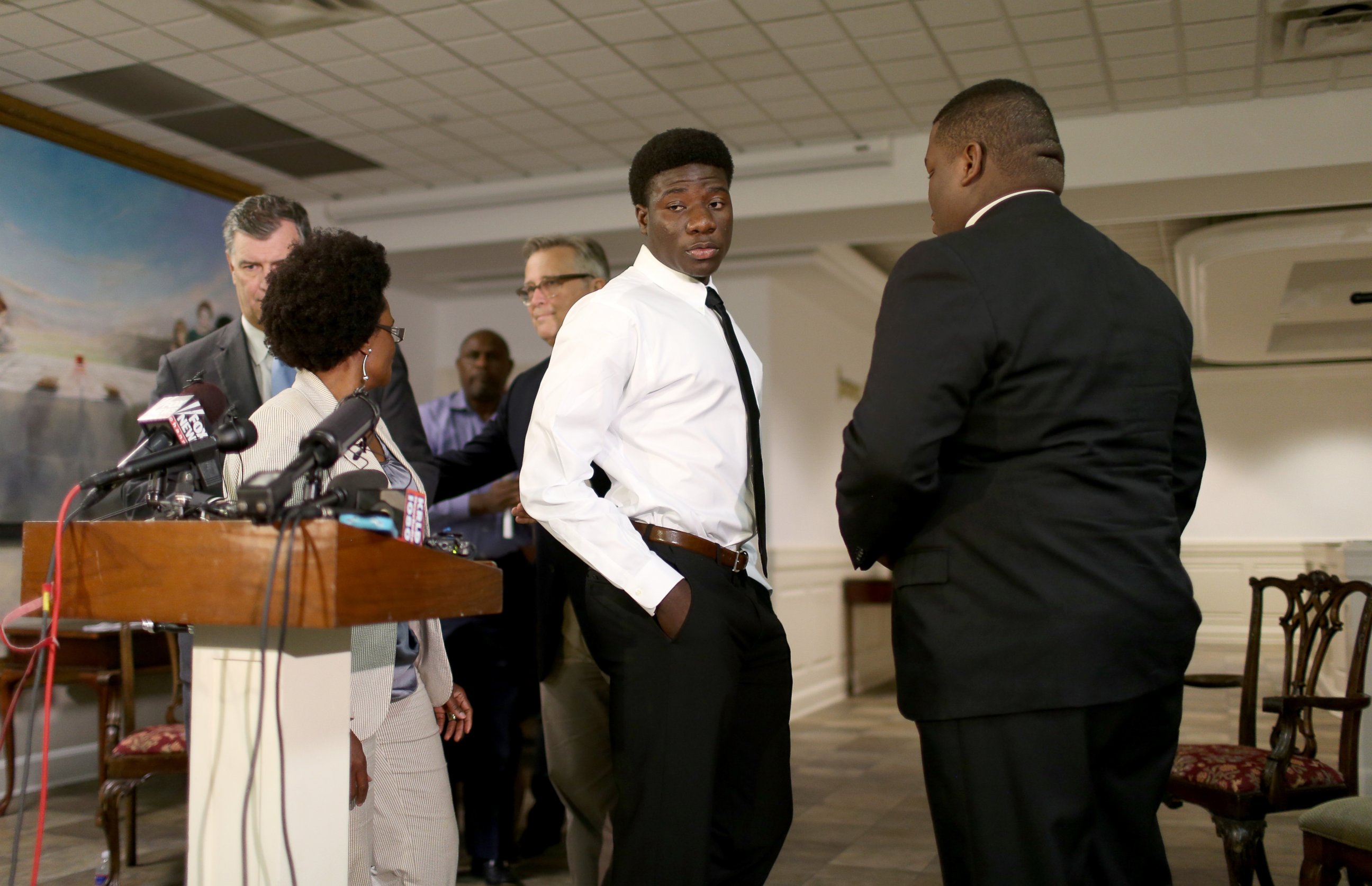 PHOTO: Karsiah Duncan, the son of Ebola victim Thomas Eric Duncan, leaves after speaking to the media at the Wilshire Baptist Church on Oct. 7, 2014 in Dallas, Texas.