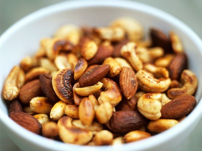PHOTO: Bowl of mixed nuts