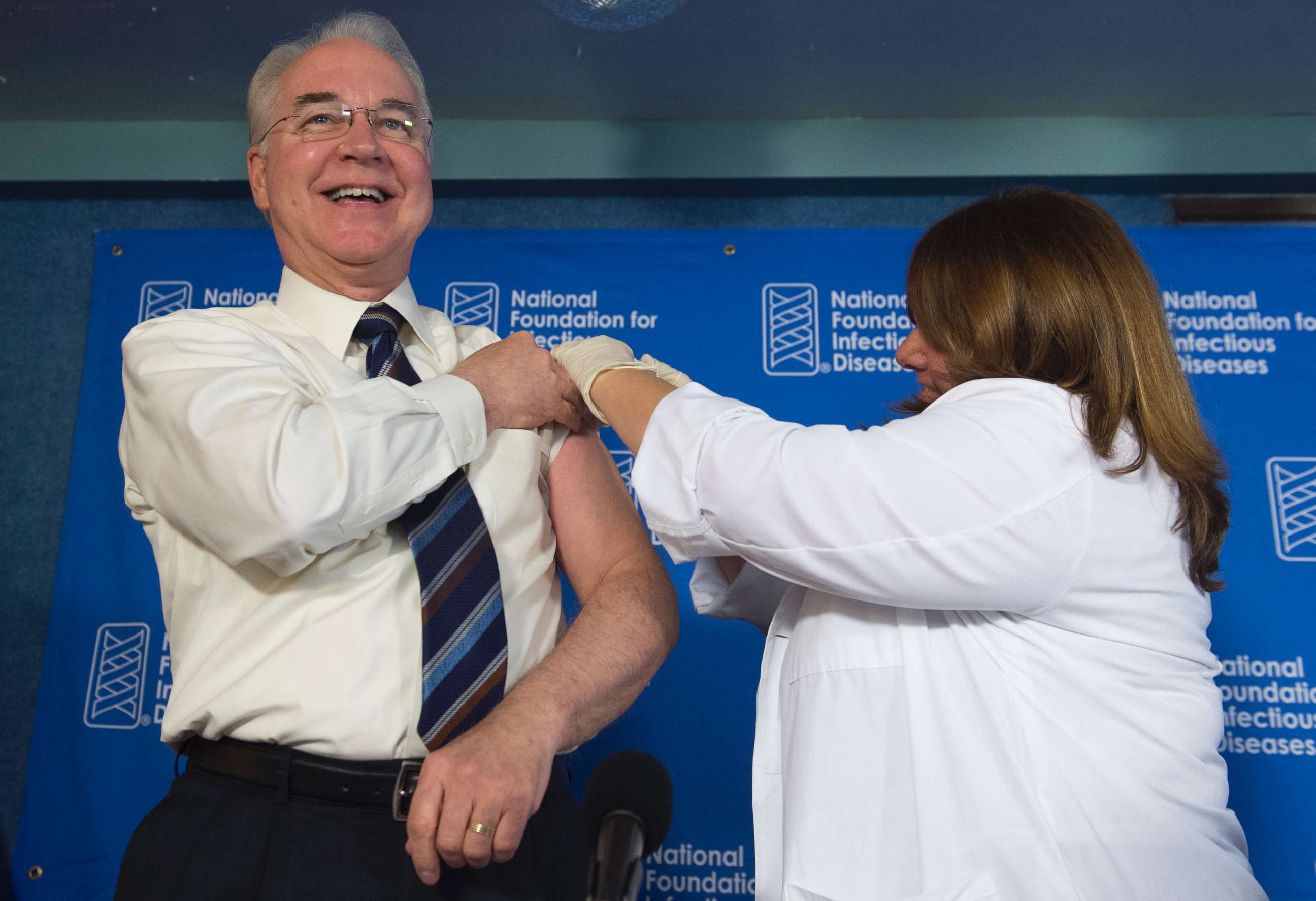 PHOTO: Secretary of Health and Human Services Tom Price attends a press conference about influenza prevention for the upcoming flu season at the National Press Club in Washington, Sept. 28, 2017.