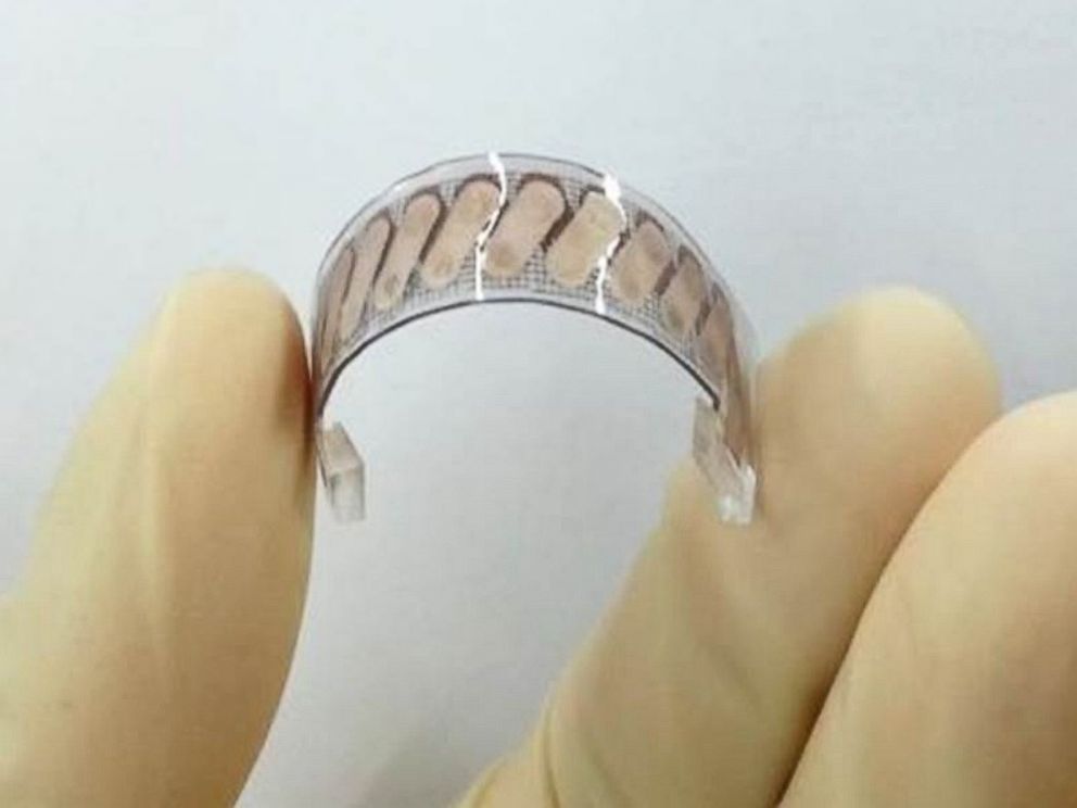 PHOTO: Scientists at the Korea Advanced Institute of Science and Technology decided that their thermoelectric generator should be flexible, so they made it out of "glass fabric."
