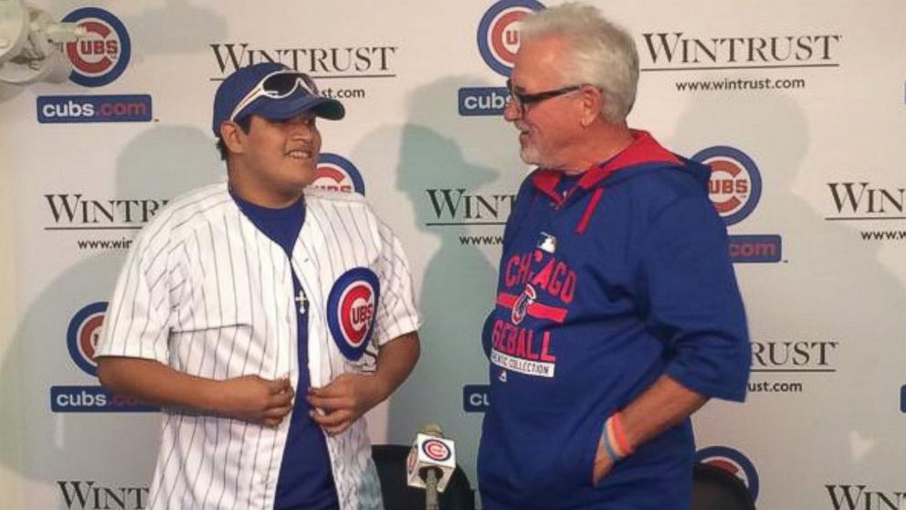 Cubs mascot helps raise money in memory of girl battling cancer 