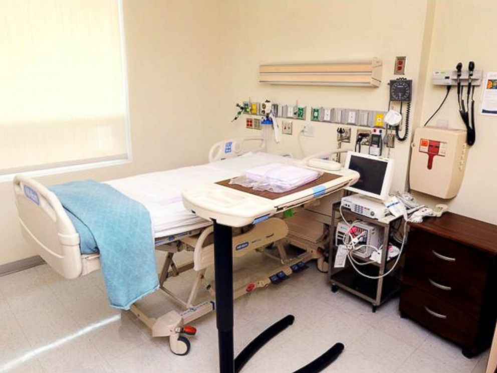 PHOTO: The Ebola-stricken Americans will be treated this isolation rooms and others similar to it. 