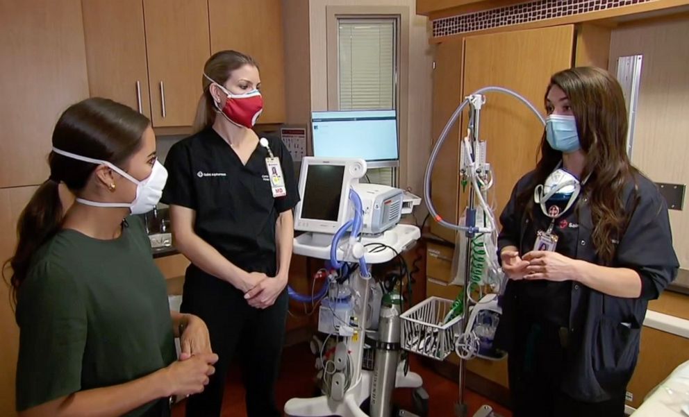 PHOTO: ABC News' Kaylee Hartung speaks with hospitalist, Dr. Carolyn McFarlane, and COVID-19 charge nurse, Alicia Luciani, at Saint Alphonsus Regional Medical Center in Boise, Idaho.