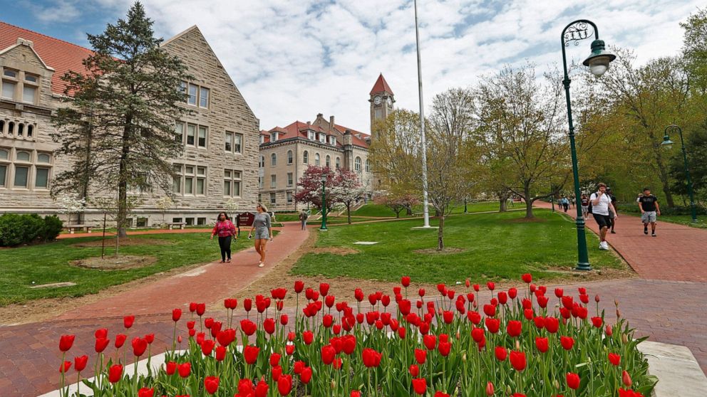 PHOTO: Flowers bloom on the campus of Indiana University in Bloomington, Ind., April 23, 2019.