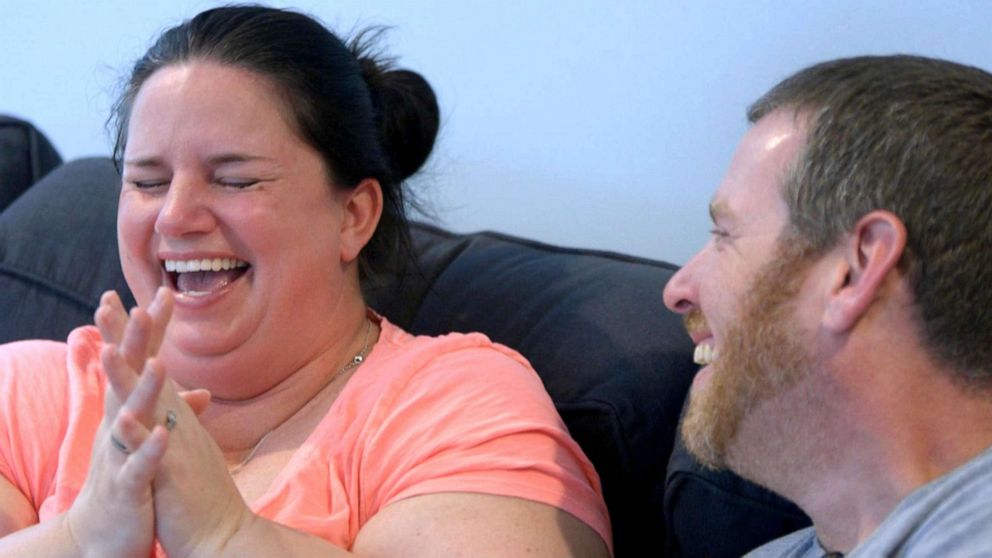 PHOTO: Kerri and Chris Morgan wait for a phone call from their fertility clinic.