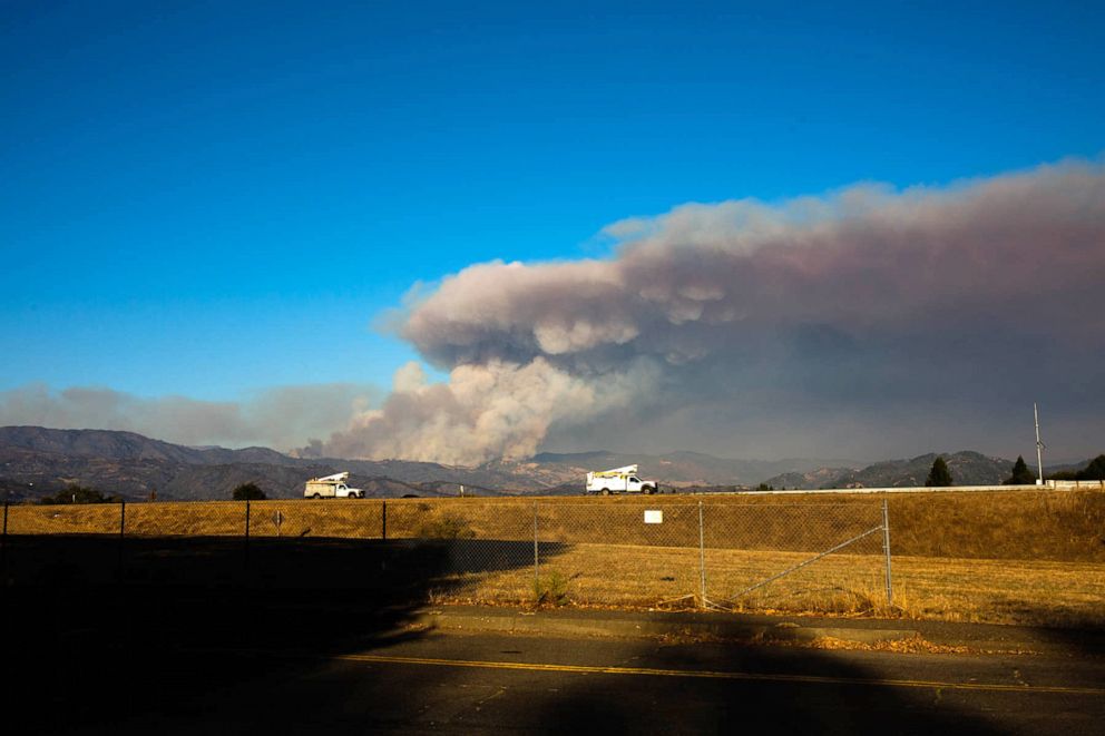 PHOTO: As of Sunday, more than 3,000 firefighters were battling the explosive Kincade Fire, and a broad swath of Sonoma County, from mountain to coast, was under evacuation orders.