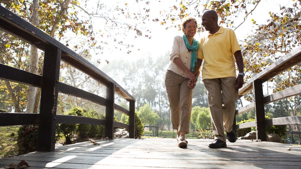 More than 6,000 people around 64 years old with cardiovascular disease and those who were not married had 24 percent higher death rates. 