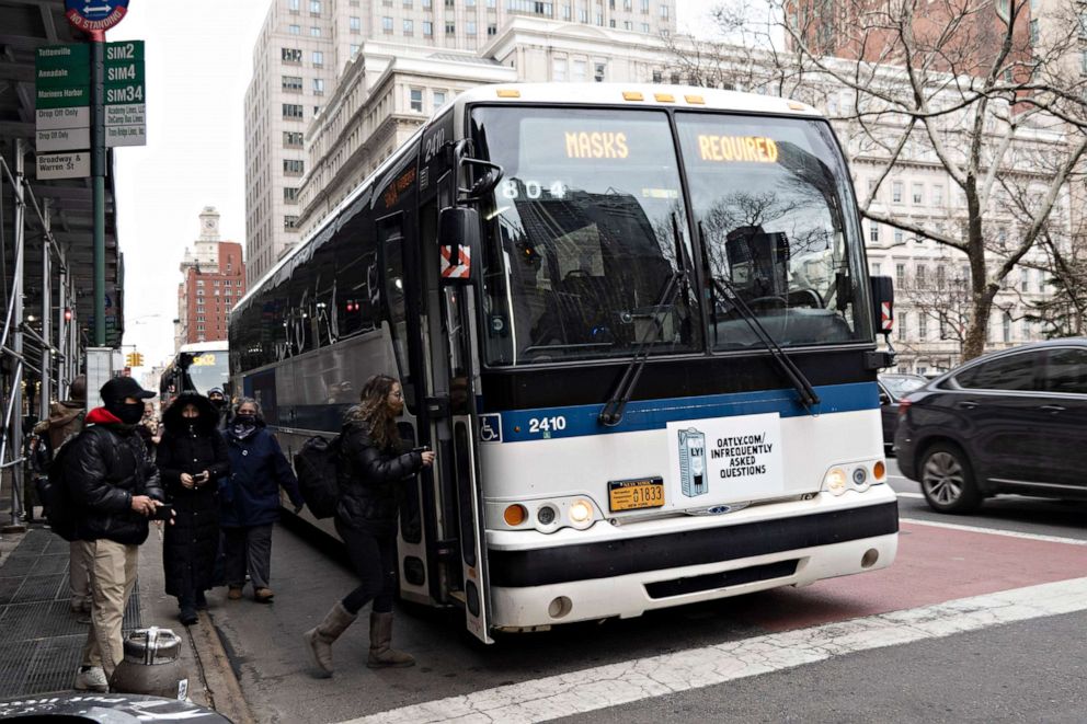 PHOTO: A bus LED sign reads "Masks Required" in Lower Manhattan in New York City, Feb. 16, 2022.