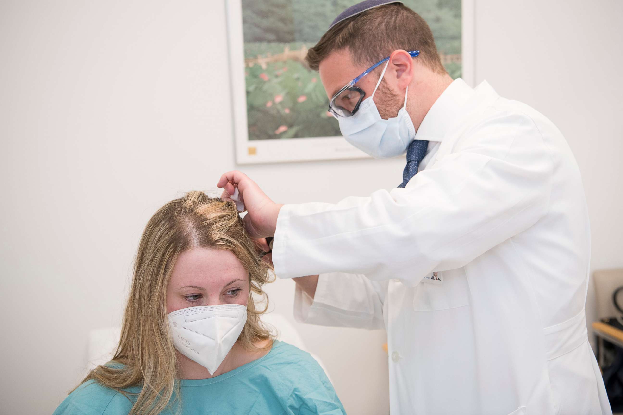 PHOTO: Caitlin Jones, a 30-year-old physician's assistant in Ohio, noticed a suspicious-looking mole on her scalp. Like many patients, she was concerned about going for an in-person appointment.