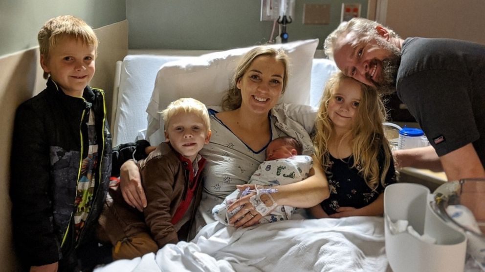 Mom gives birth in same hospital where husband died of COVID-19