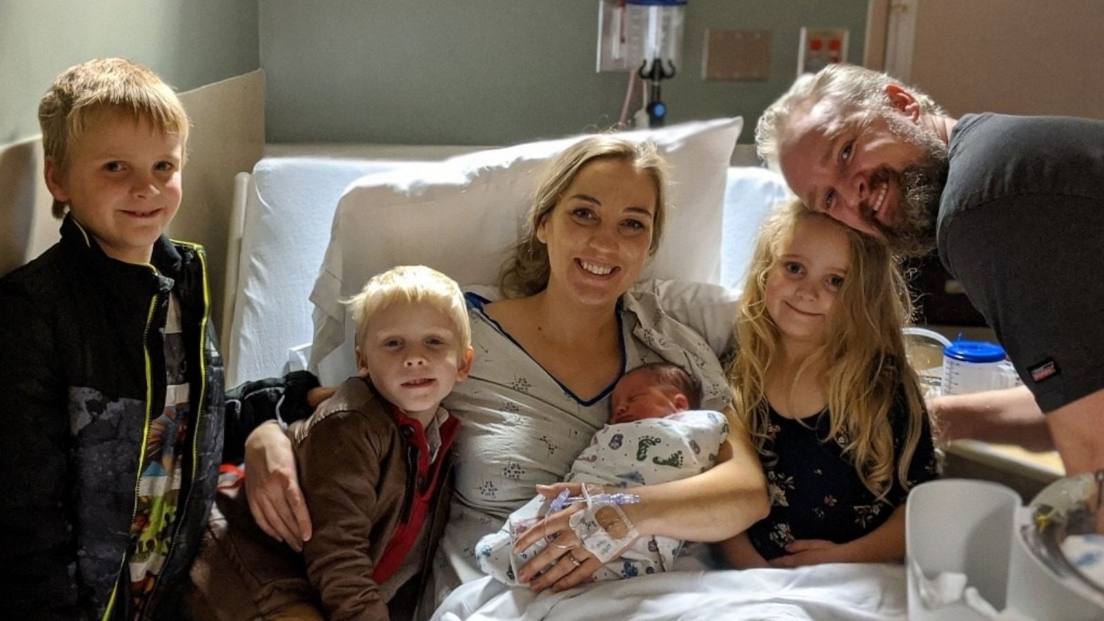 PHOTO: Kathleen Thorson died just days after giving birth and 12 of her organs were donated. Kathleen and Jesse Thorson of Medford, Oregon, are parents to Danny, 7, Gracie, 6, James, 4 and Teddy, 3 weeks.