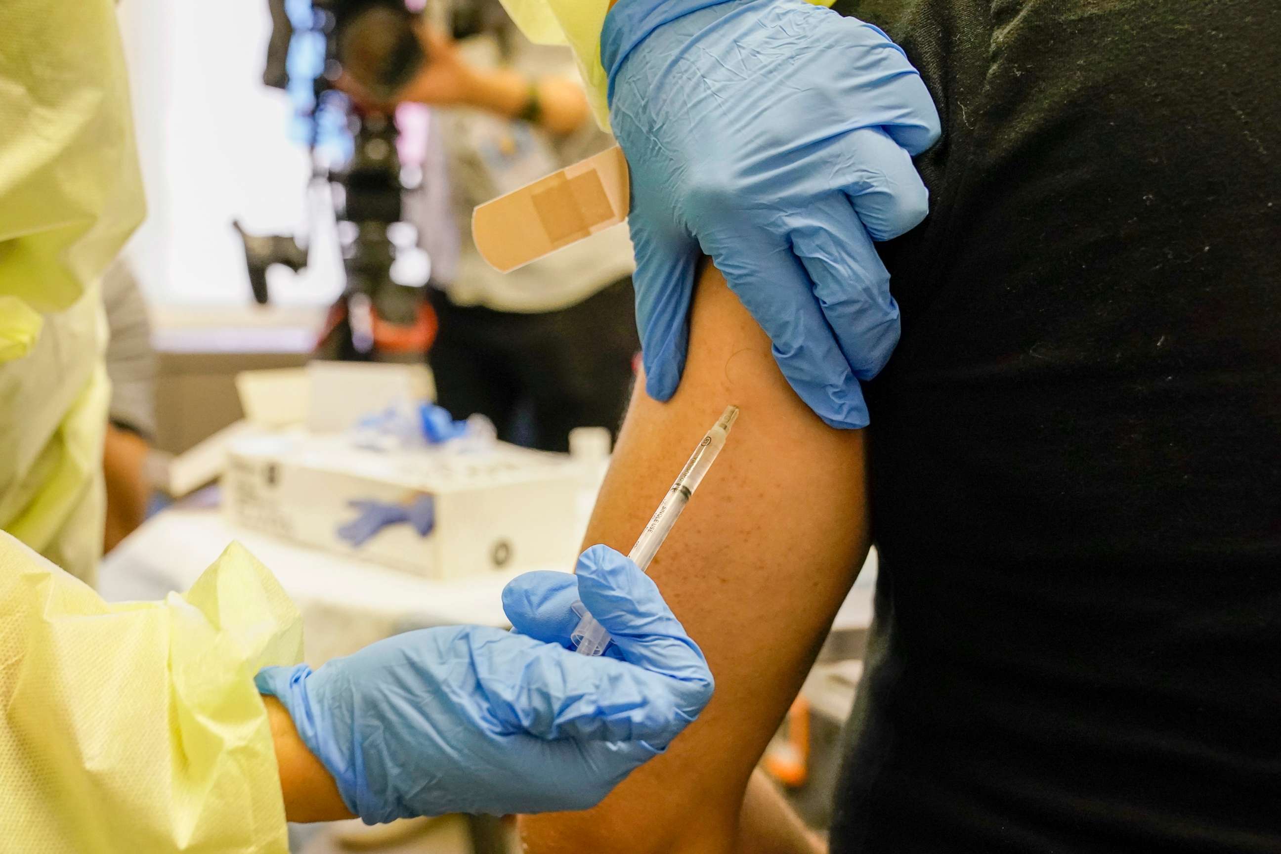 PHOTO: A patient is inoculated with the monkeypox vaccine during a vaccination clinic at the OASIS Wellness Center, Aug. 19, 2022, in New York.