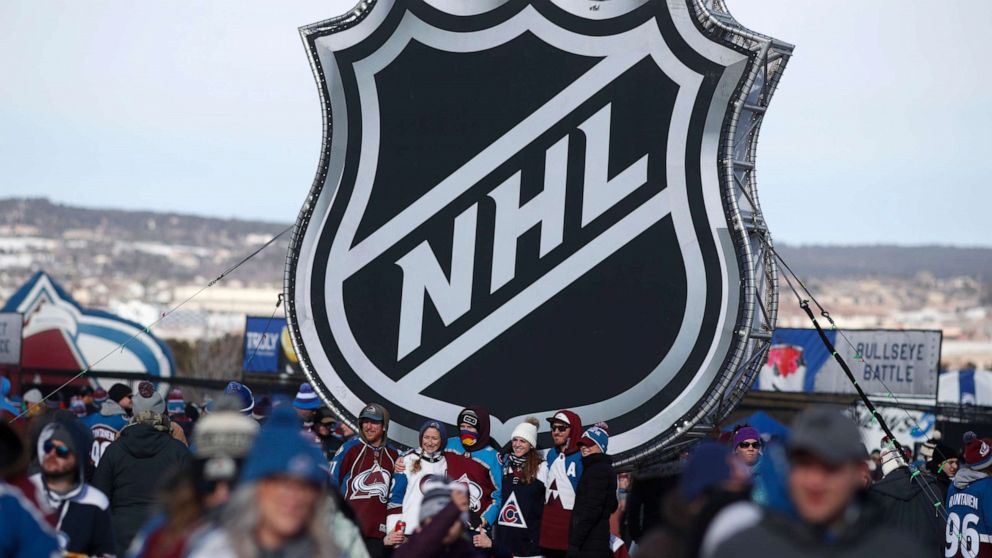 NHL notebook: How safe are fans still attending games amid league's  COVID-19 outbreaks?