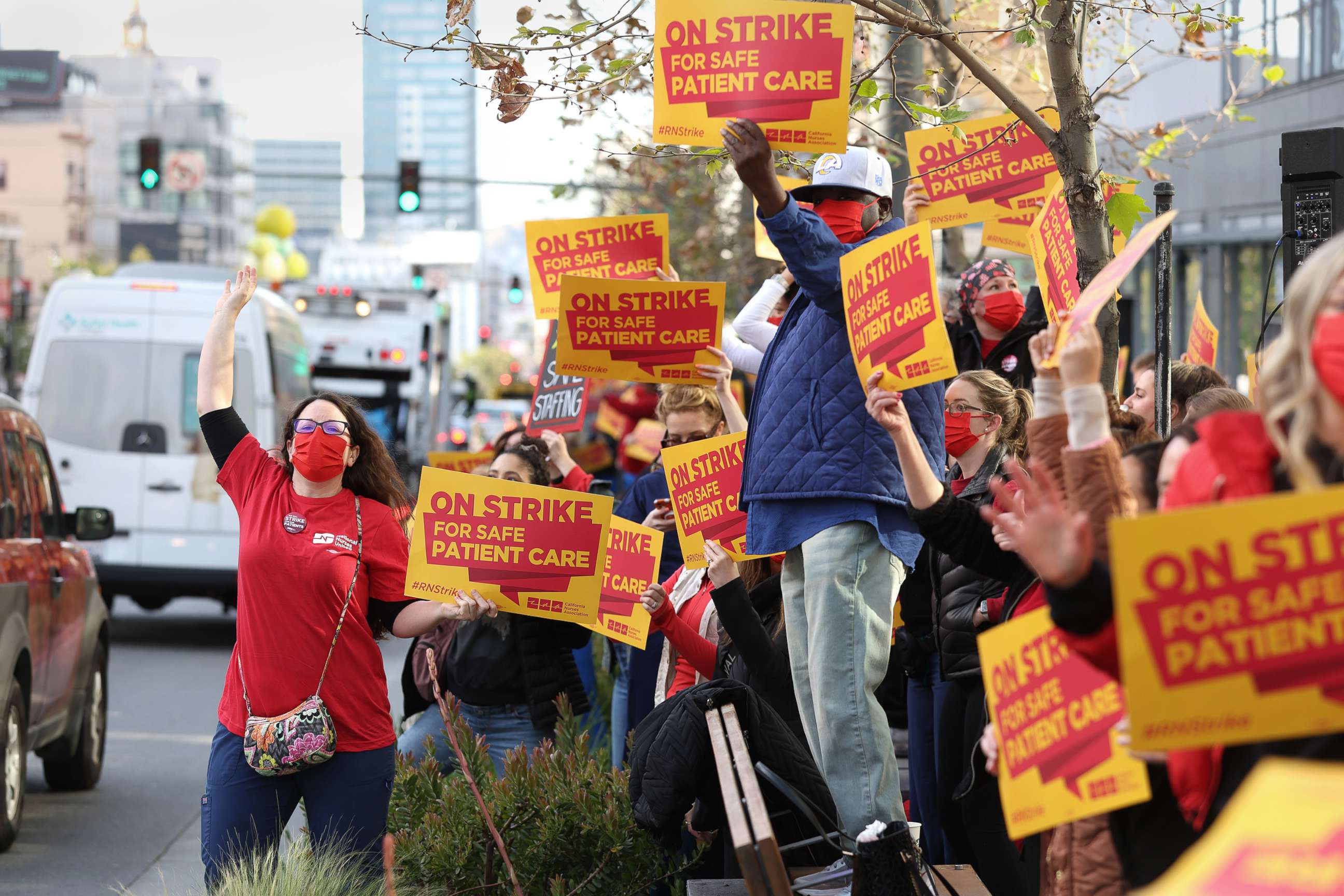 PHOTO: Sutter Health nurses and health care workers participate in a one day strike outside of the California Pacific Medical Center Van Ness Campus, April 18, 2022, in San Francisco.