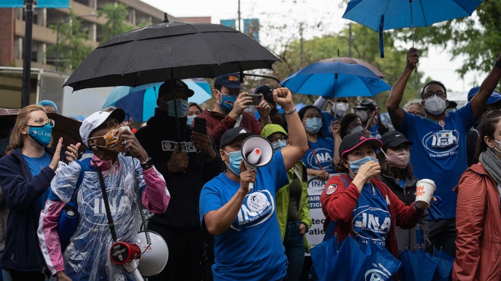 PHOTO: Nurses at the University of Illinois Hospital (UIH) rally on the first day of their strike in Chicago on Sept. 12, 2020.