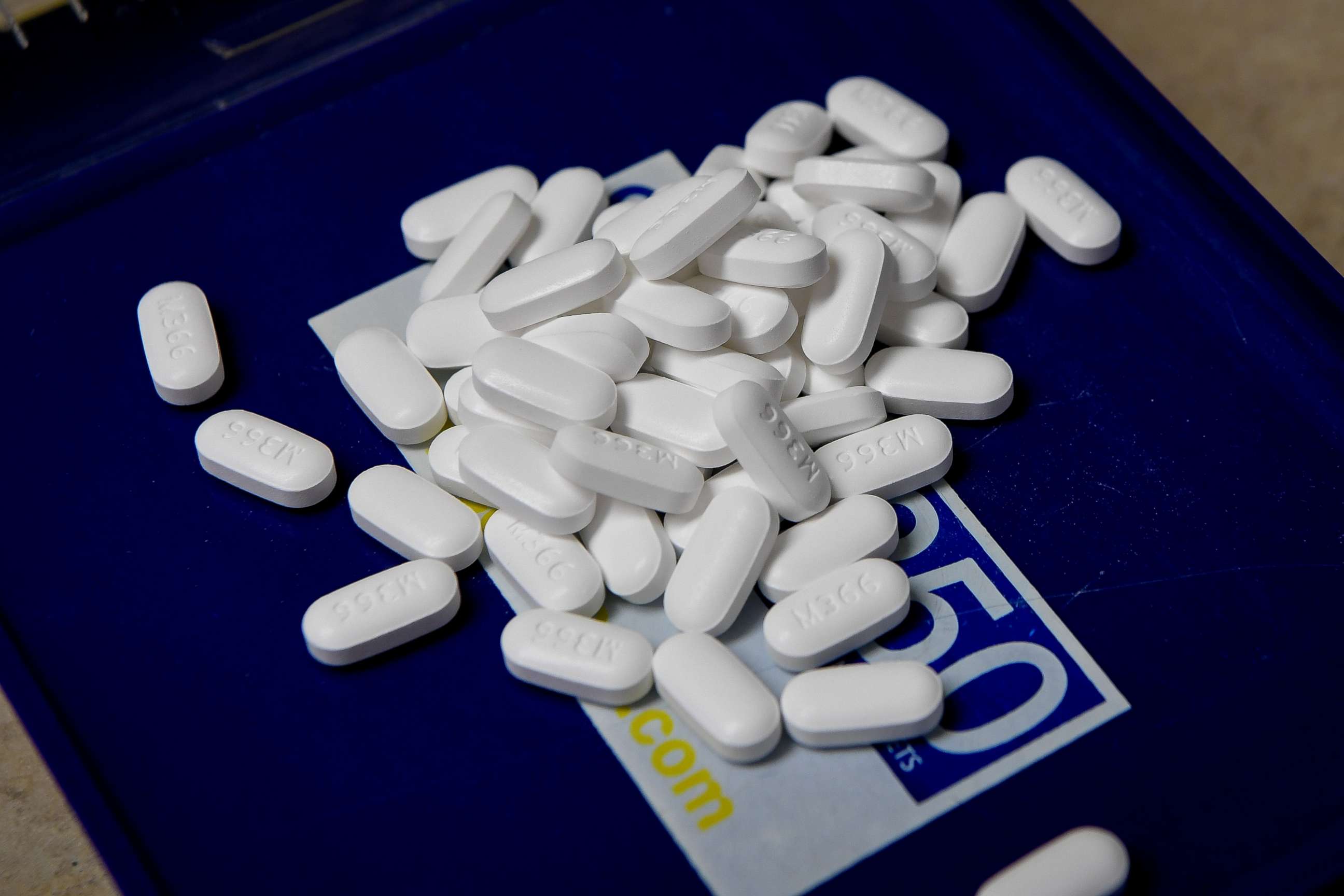 PHOTO: Tablets of the opioid-based Hydrocodone at a pharmacy in Portsmouth, Ohio, June 21, 2017.