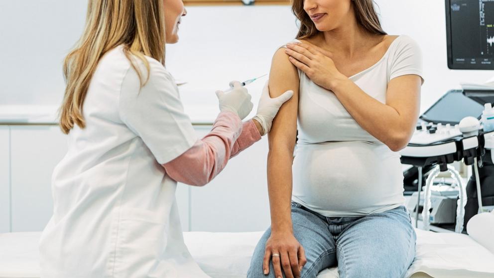 妊娠初期にCOVIDワクチンを接種した妊婦には先天異常のリスクは有意にない：研究