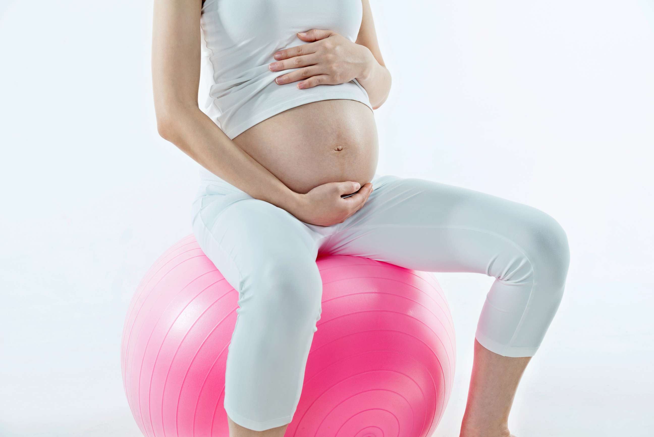 PHOTO: A pregnant woman sits on a fitness ball in this undated file photo.