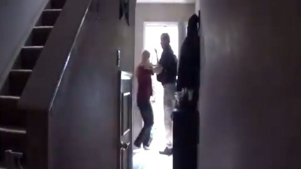 VIDEO: Police raid home of former Florida COVID-19 data scientist 