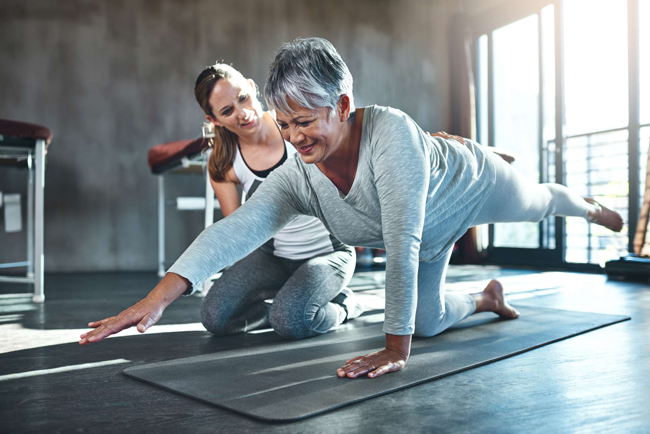 PHOTO: A senior woman works out with her physiotherapist in this undated stock photo.